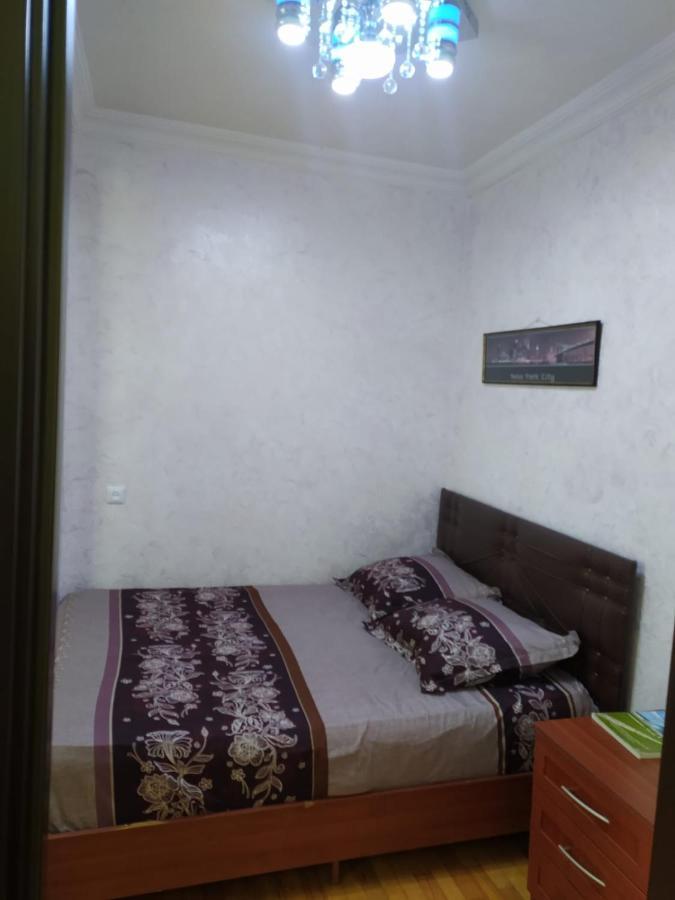 Apartment On 26 May Str Batoemi Buitenkant foto